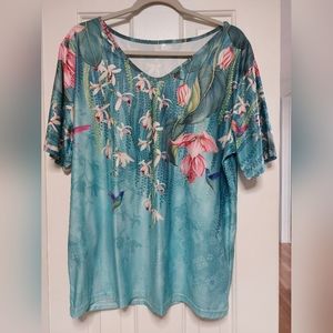 Women's Top Size 2XL